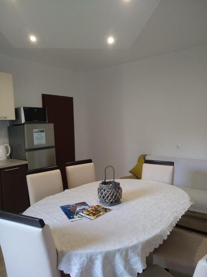 Apartments Laus زافالاتيكا المظهر الخارجي الصورة