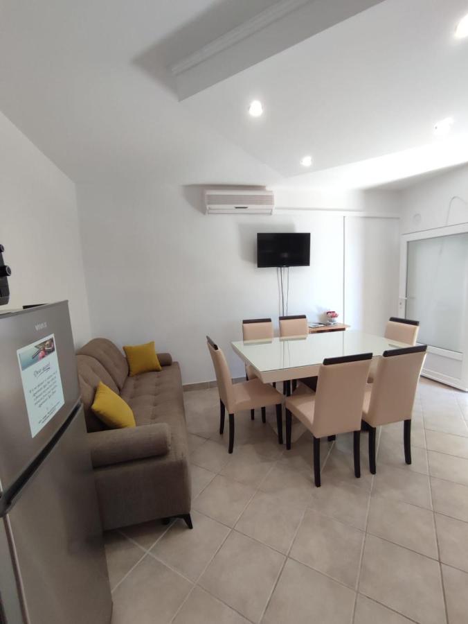 Apartments Laus زافالاتيكا المظهر الخارجي الصورة