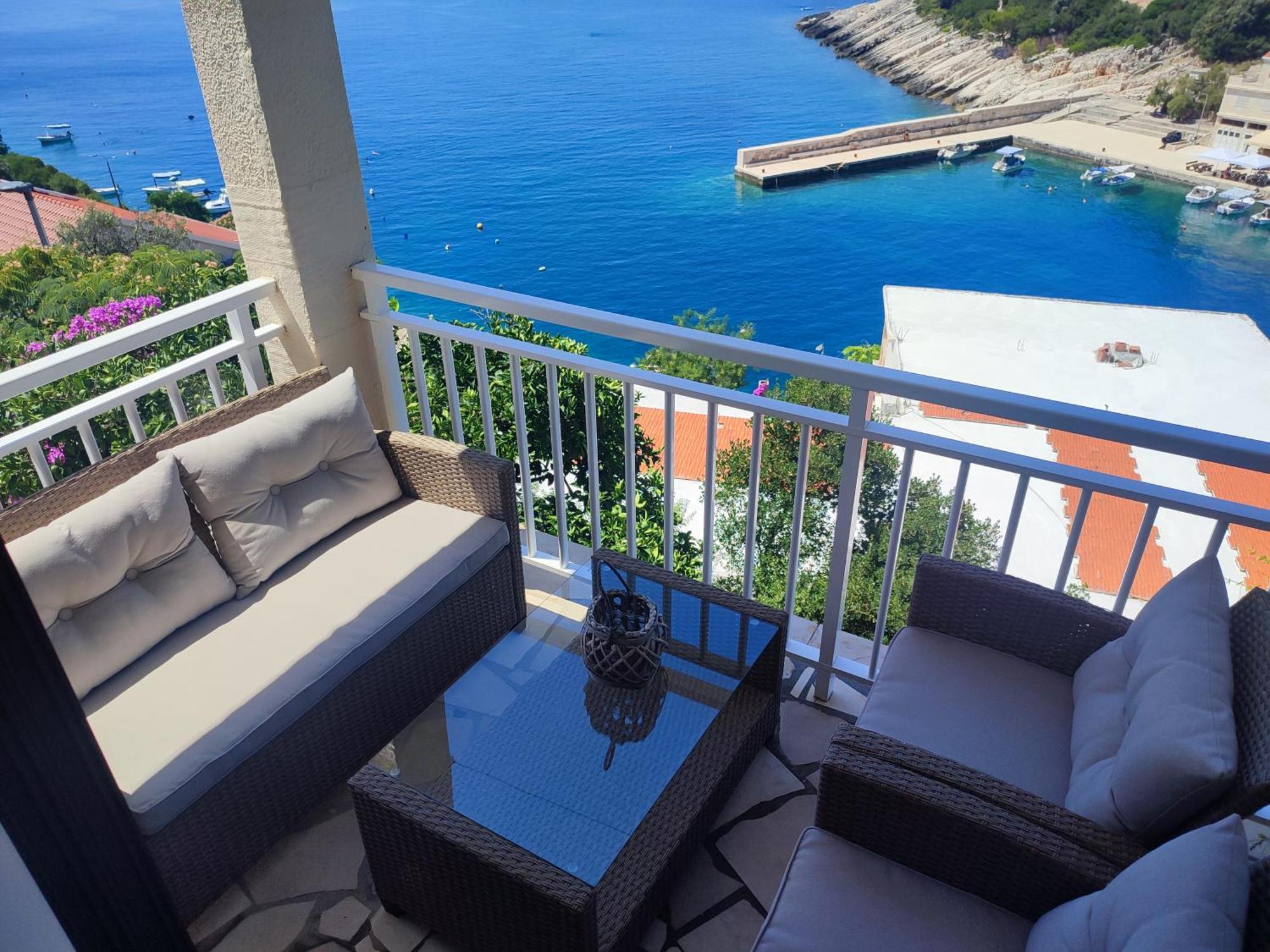 Apartments Laus زافالاتيكا المظهر الخارجي الصورة
