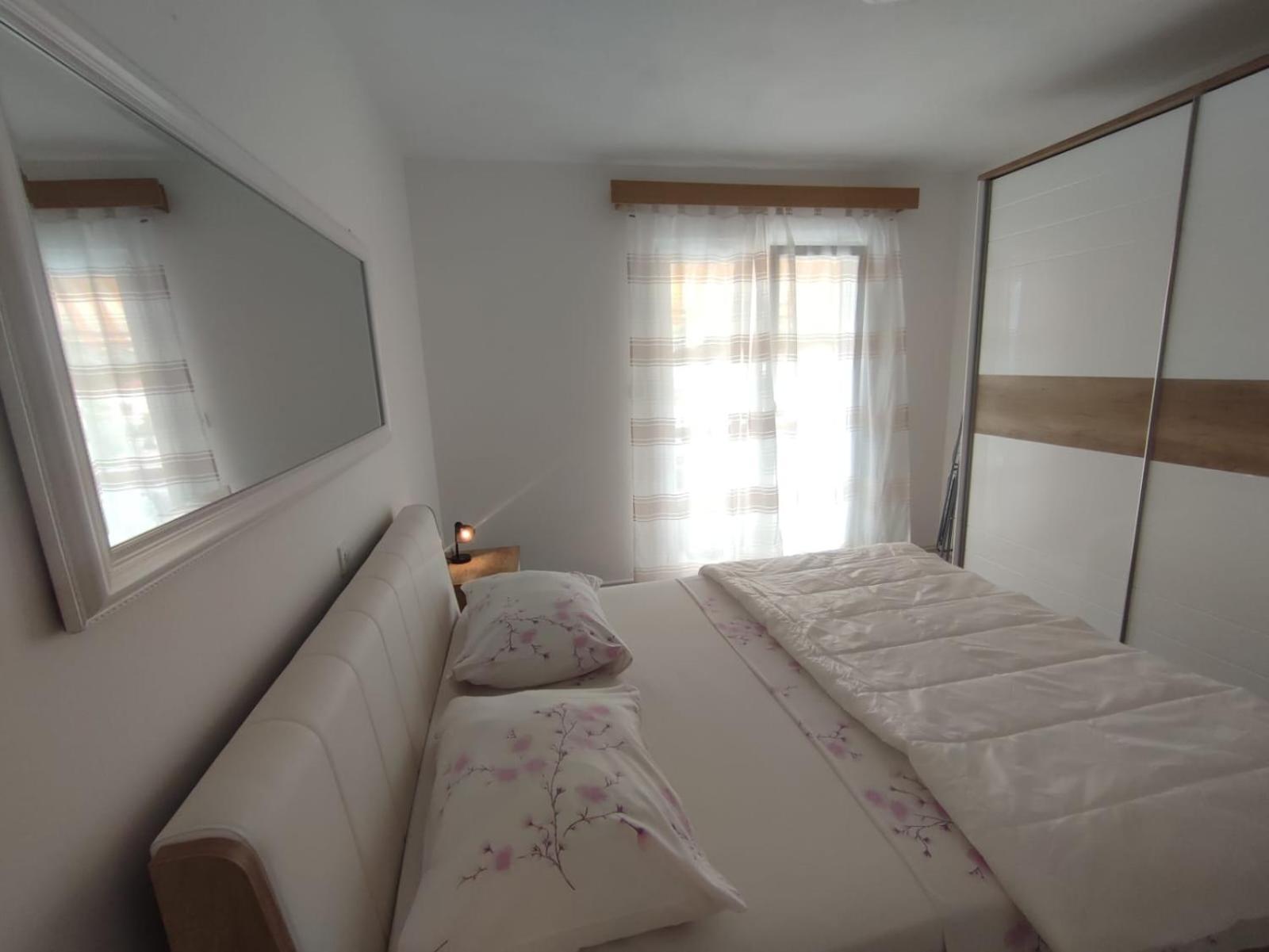 Apartments Laus زافالاتيكا المظهر الخارجي الصورة