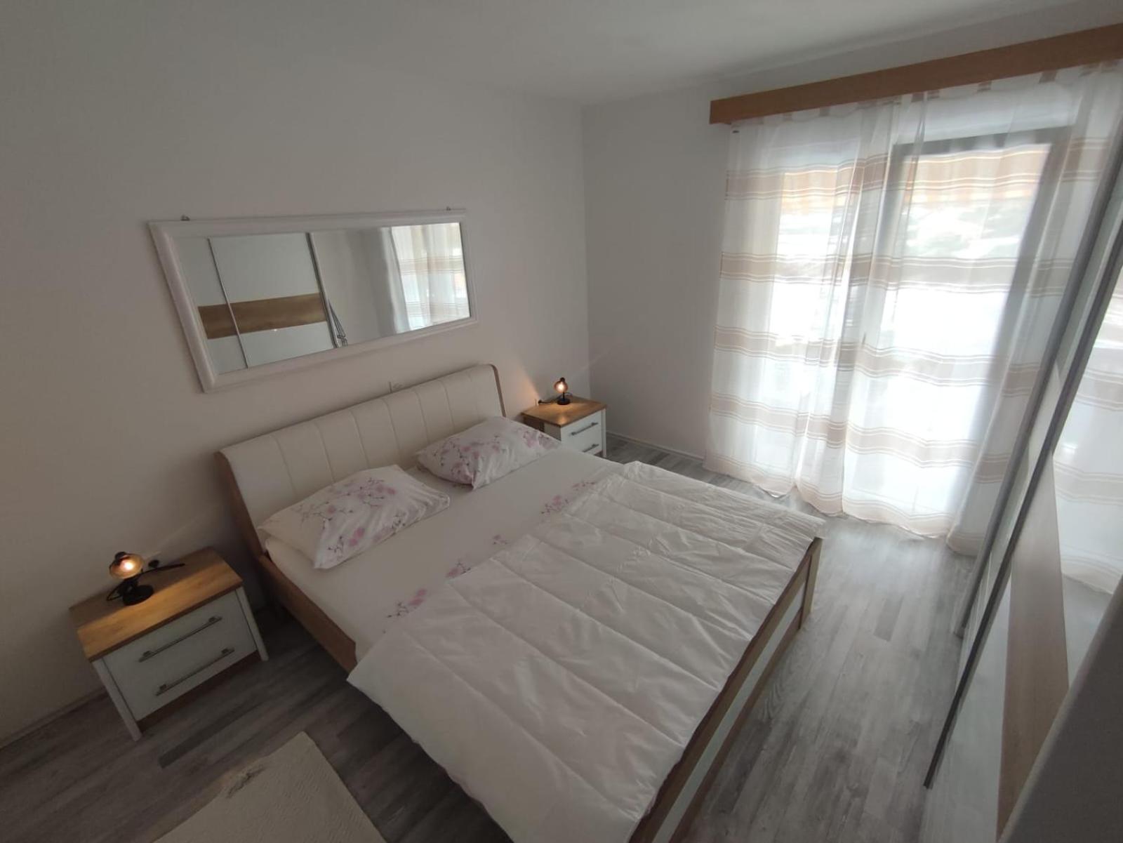 Apartments Laus زافالاتيكا المظهر الخارجي الصورة