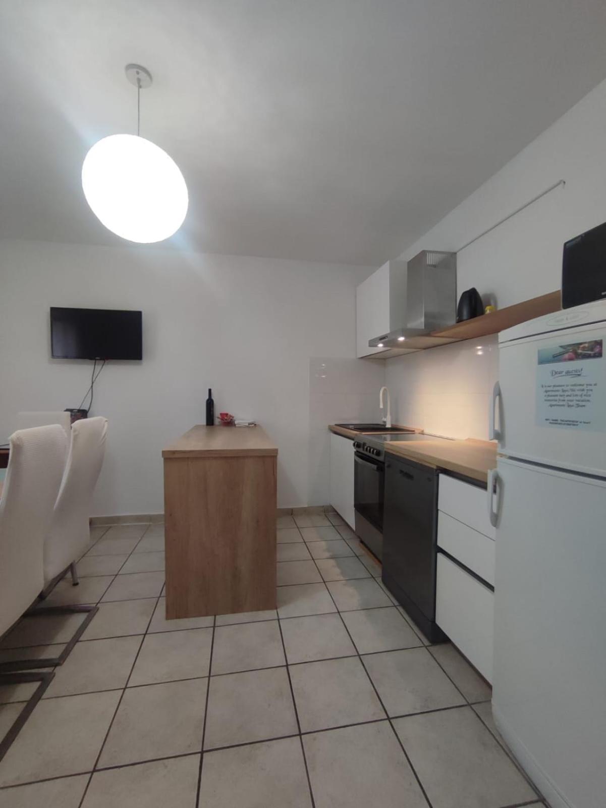 Apartments Laus زافالاتيكا المظهر الخارجي الصورة