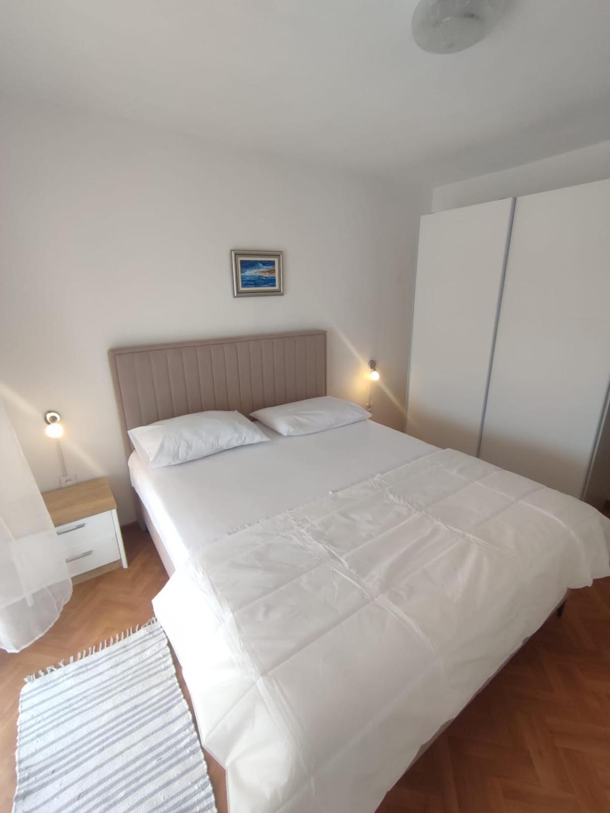 Apartments Laus زافالاتيكا المظهر الخارجي الصورة
