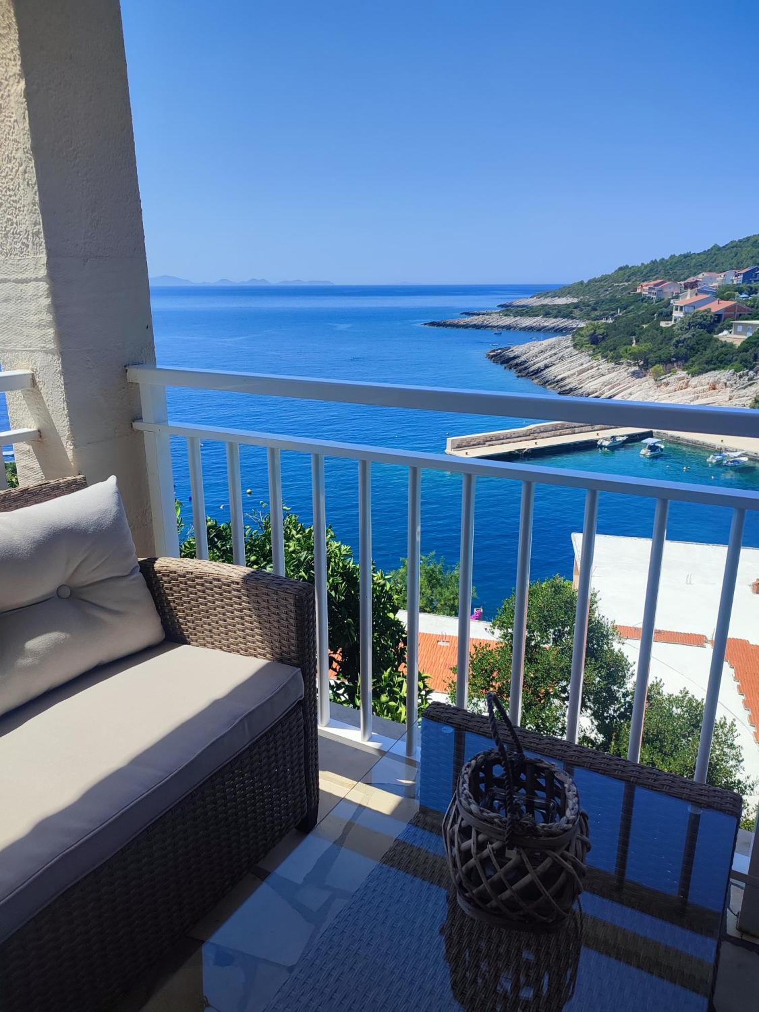 Apartments Laus زافالاتيكا المظهر الخارجي الصورة