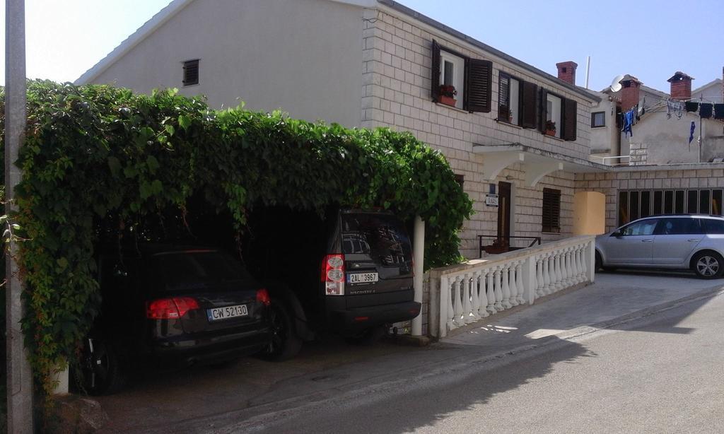 Apartments Laus زافالاتيكا المظهر الخارجي الصورة