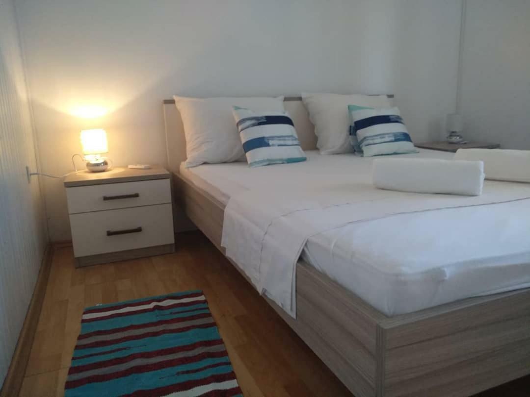Apartments Laus زافالاتيكا المظهر الخارجي الصورة